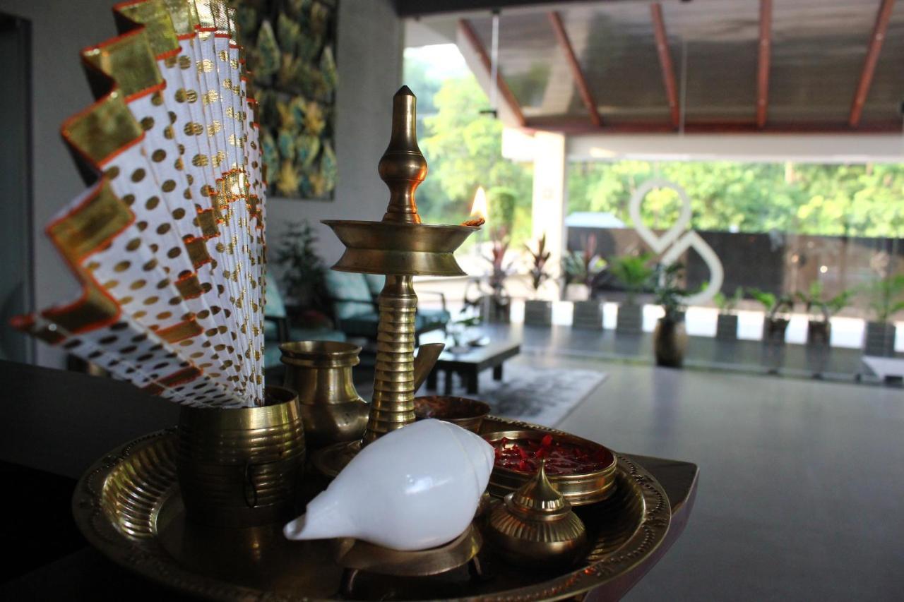 Niraamaya Retreats Samroha อทิราพาลลี ภายนอก รูปภาพ